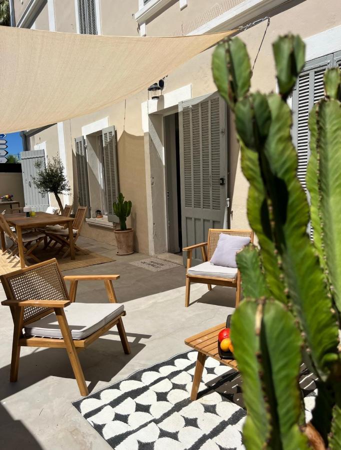 Casa Andrea Appartement Tout A Pied Avec Grand Jardin Санари-сюр-Мер Экстерьер фото