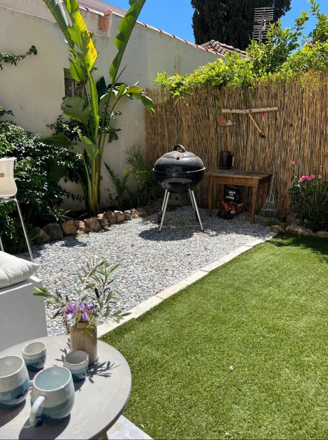 Casa Andrea Appartement Tout A Pied Avec Grand Jardin Санари-сюр-Мер Экстерьер фото