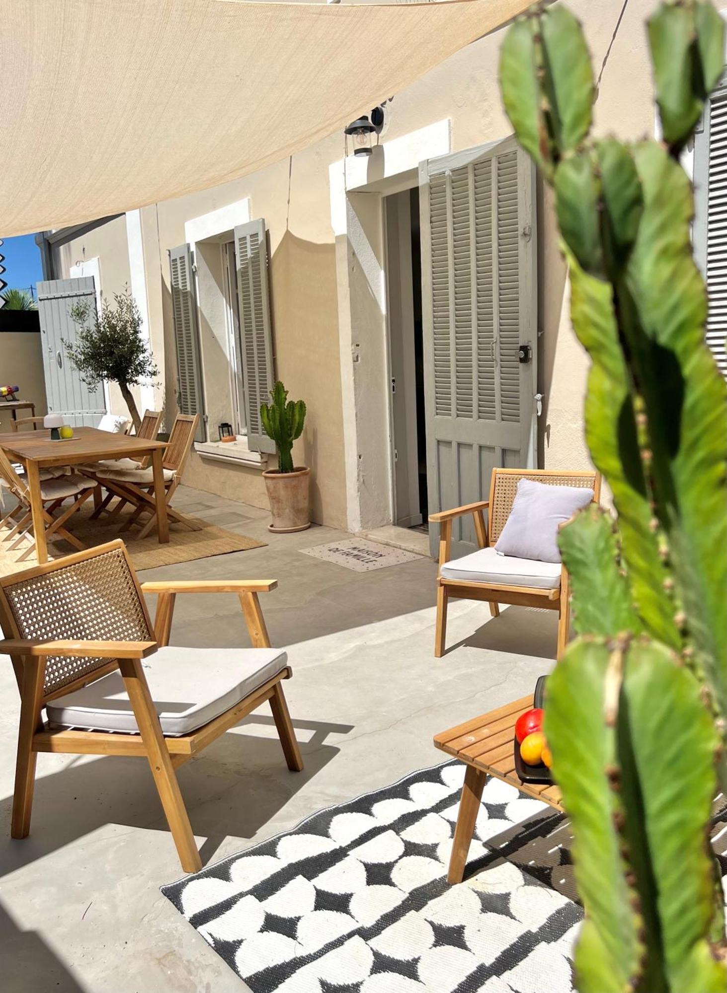 Casa Andrea Appartement Tout A Pied Avec Grand Jardin Санари-сюр-Мер Экстерьер фото